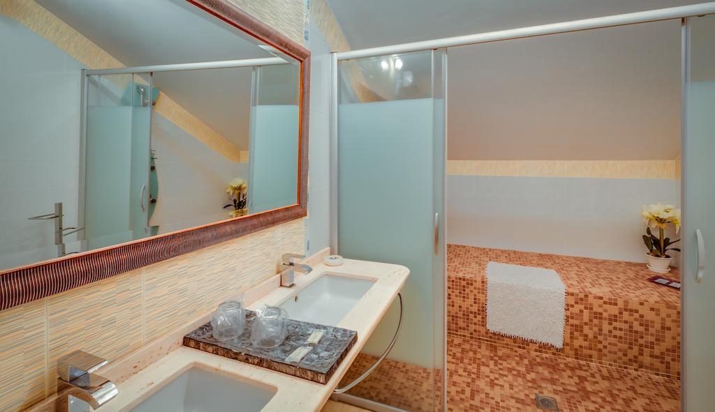 Hotel Ciudad De マルトス エクステリア 写真