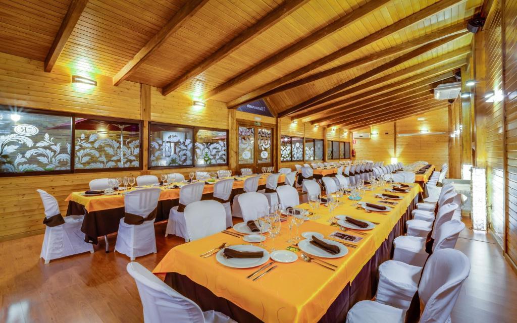 Hotel Ciudad De マルトス エクステリア 写真